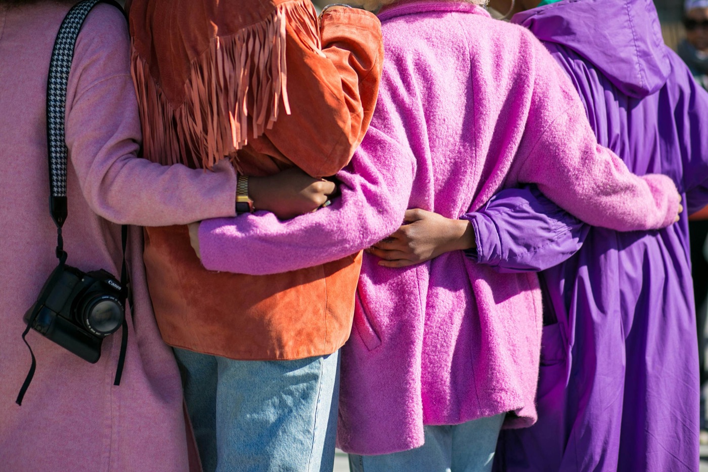 La communauté ThePlace — un cercle local de femmes réunies.